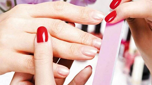 Dịch vụ làm nail tại nhà là gì